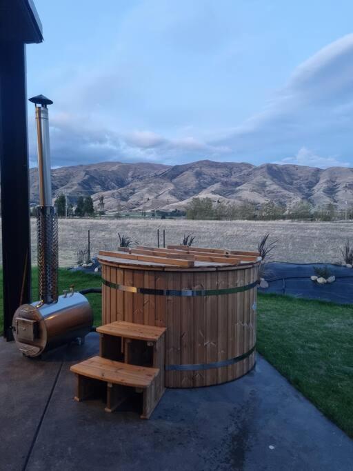 Villa Relax In Rural Wanaka Queensberry Exterior foto